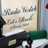 Radio Vostok a effectué lundi sa rentrée avec un programme à l'ambition paritaire et loacle (archives). KEYSTONE/MARTIAL TREZZINI